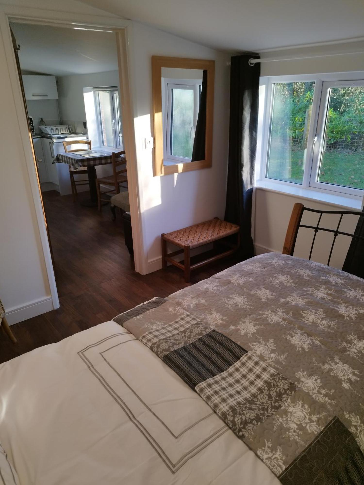 Two Birds Weekly Stay Malmesbury Extérieur photo